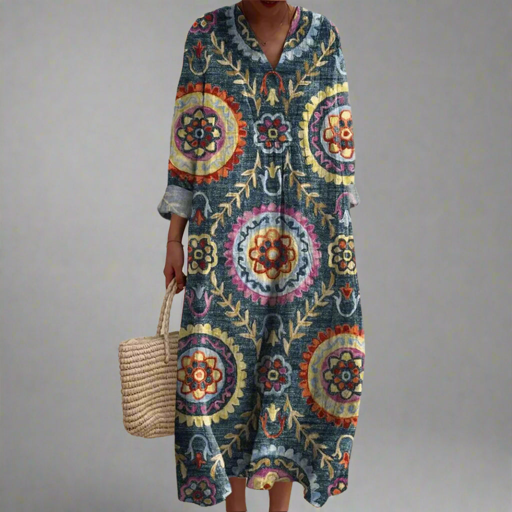 Vestido femenino con motivos geométricos, ligero y refinado para trabajo o celebración