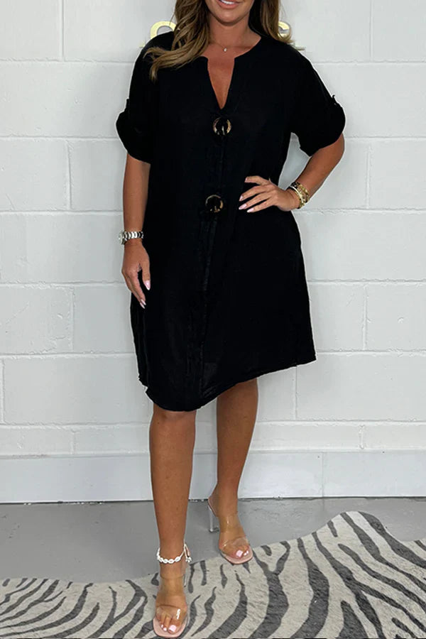Vestido con lazos frontales y estilo relajado