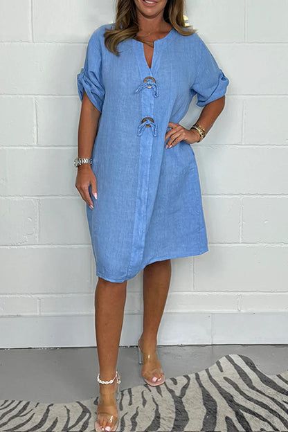 Vestido con lazos frontales y estilo relajado