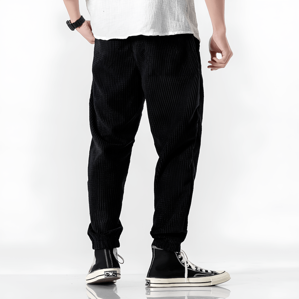 Pantalones modernos de pana para hombre con textura acanalada, ajuste cómodo y estilo informal