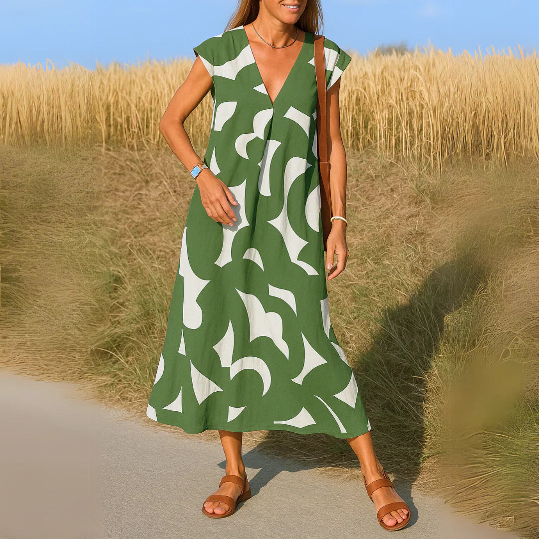 Vestido con Detalles Calados y Cuello Redondo | Estilo Femenino