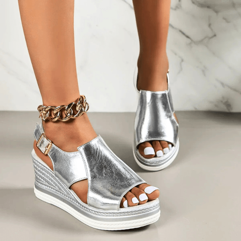 Sandalias ortopédicas de cuña con tiras metálicas y plantilla ergonómica para mujer, cómodas y elegantes para verano o diario