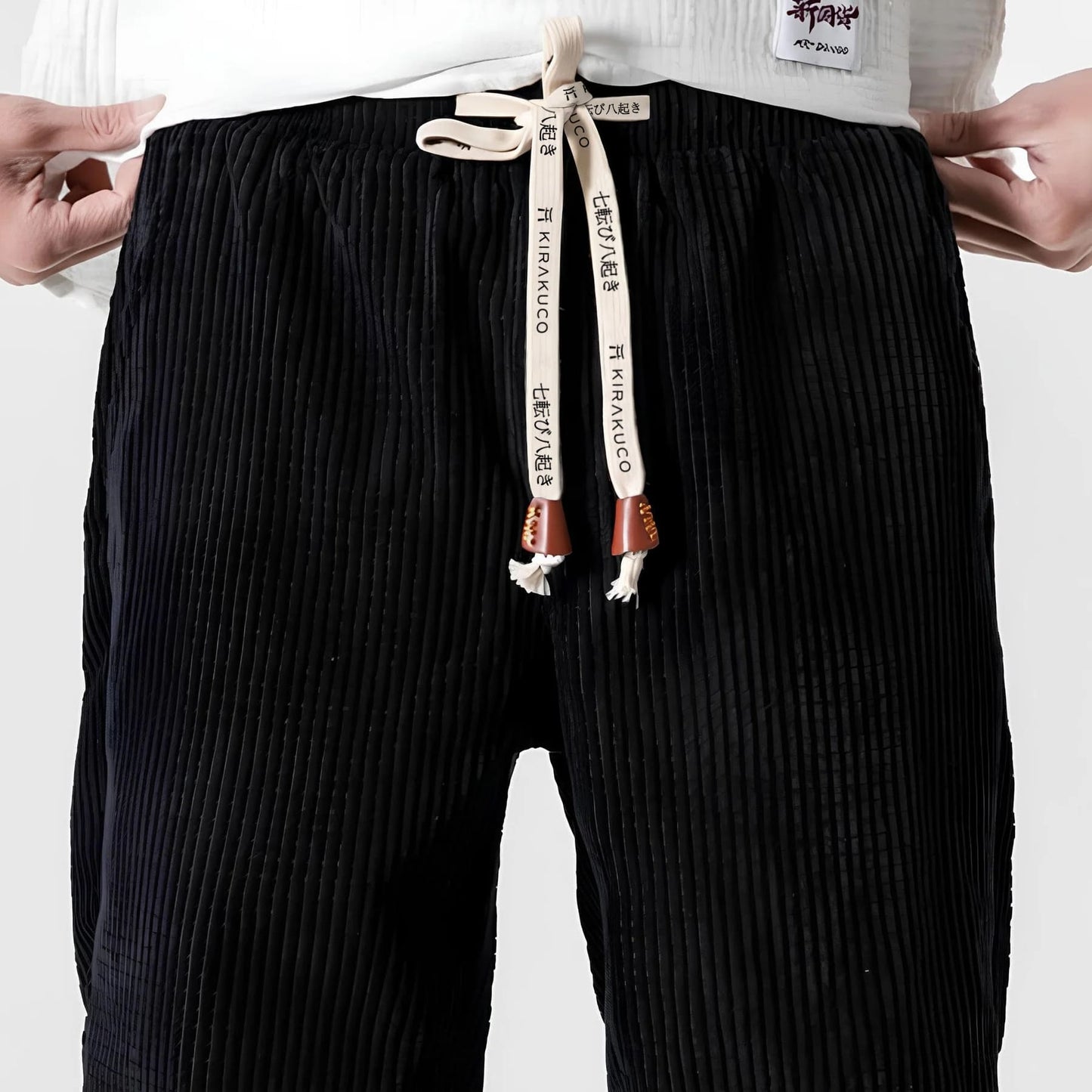 Pantalones modernos de pana para hombre con textura acanalada, ajuste cómodo y estilo informal