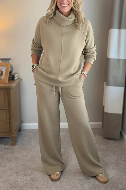 Elegante conjunto informal de dos piezas para mujer con top de cuello alto y pantalón ancho cómodo
