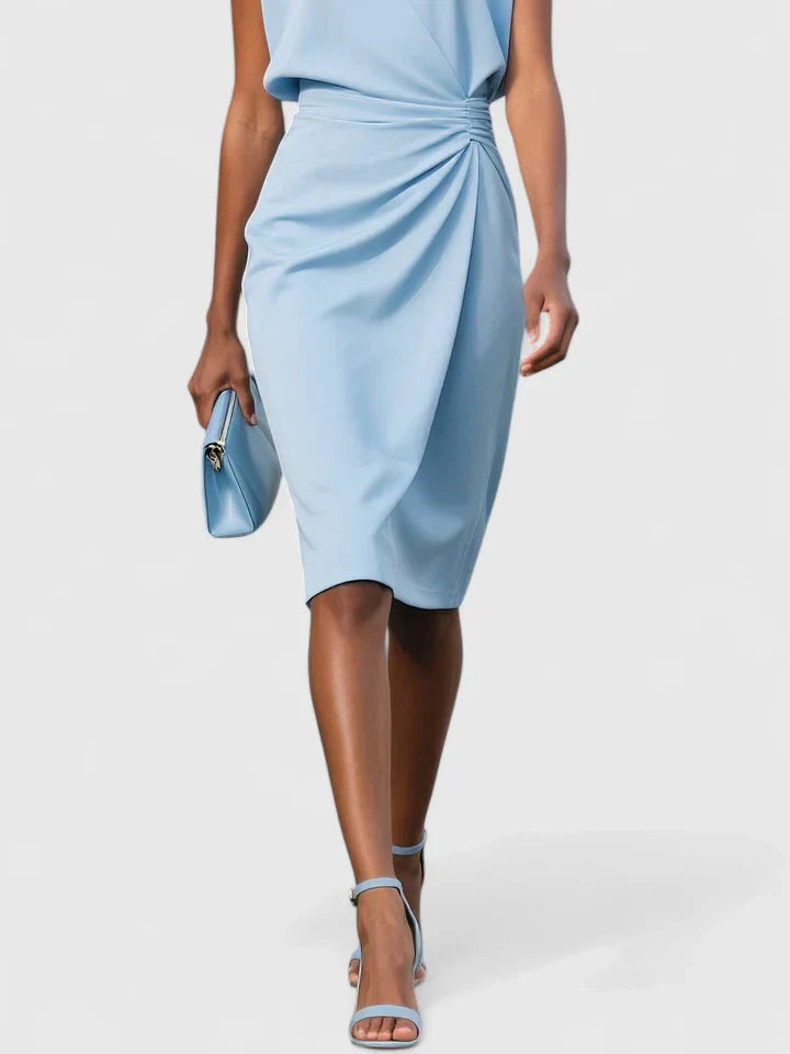 Vestido midi sofisticado con escote keyhole, drapeado lateral y corte entallado para mujer