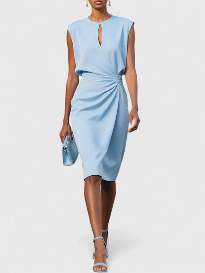 Vestido midi sofisticado con escote keyhole, drapeado lateral y corte entallado para mujer