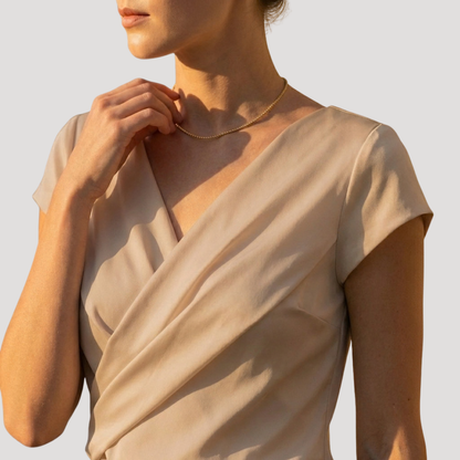 Blusa cruzada de manga corta con cuello V para mujer