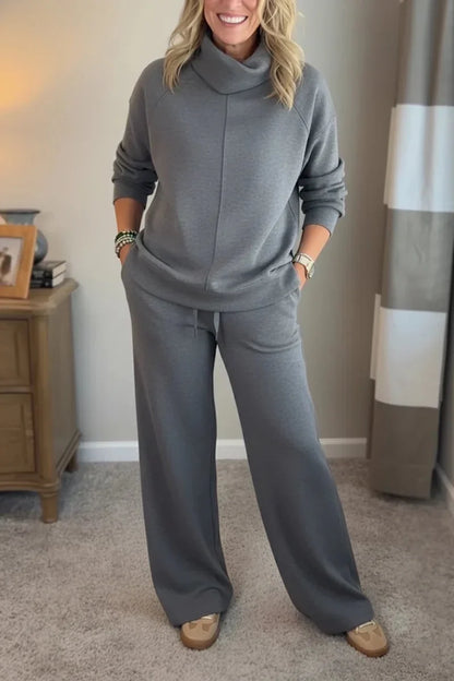 Elegante conjunto informal de dos piezas para mujer con top de cuello alto y pantalón ancho cómodo