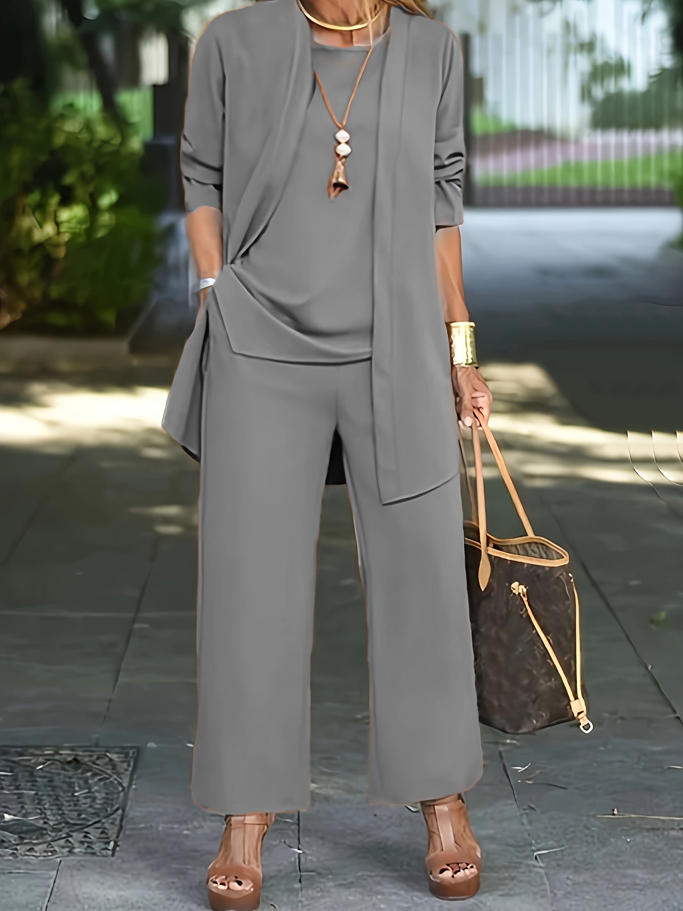 Melissa | Conjunto de Tres Piezas con Diseño Elegante de Verano