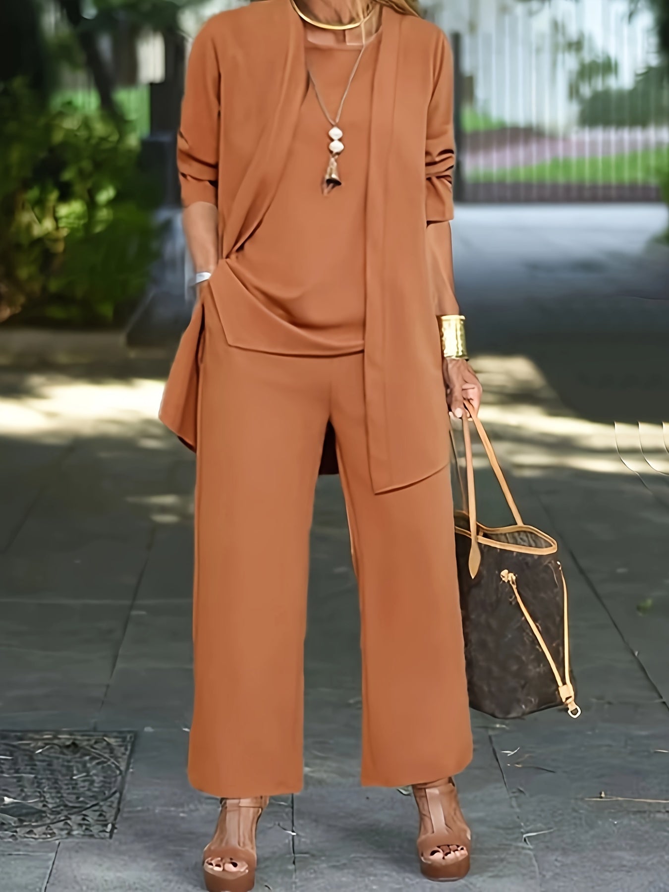 Melissa | Conjunto de Tres Piezas con Diseño Elegante de Verano
