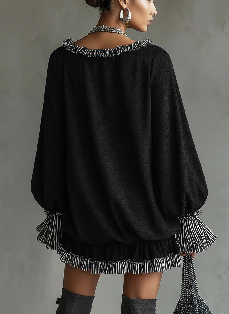 Vestido mini holgado para mujer en negro con efecto ante, detalles a rayas y volantes elegantes