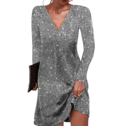 Elegante vestido cruzado para mujer con escote en V, corte favorecedor y diseño sofisticado