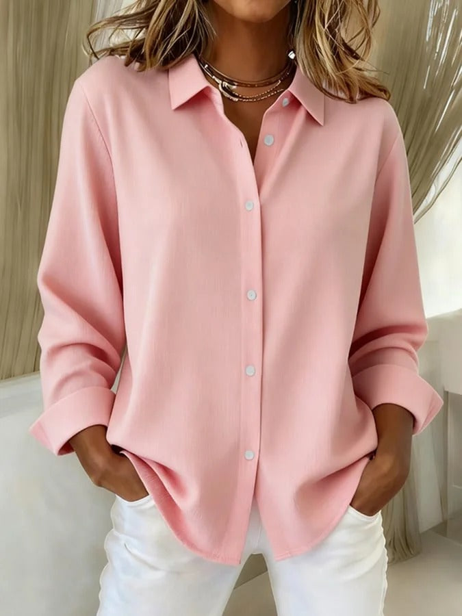 Elegante blusa rosa para mujer con botones en la parte delantera y corte fluido, ligera y cómoda