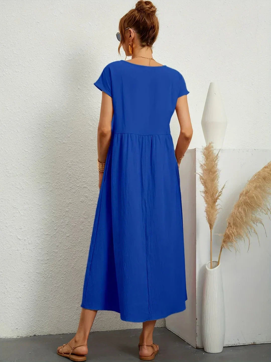Vestido Midi Fluido de Elegancia Atemporal | Estilo Clásico