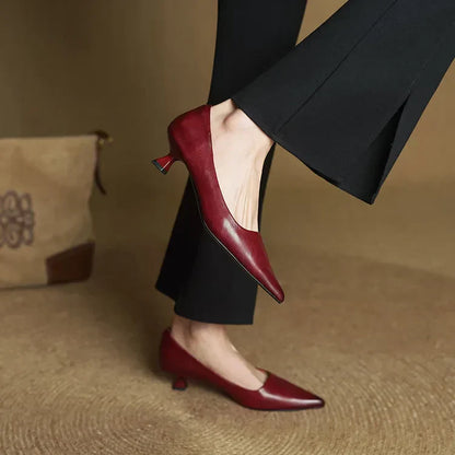Zapatos Mujer – Tacón Clásico en Cuero, Chic y Versátil