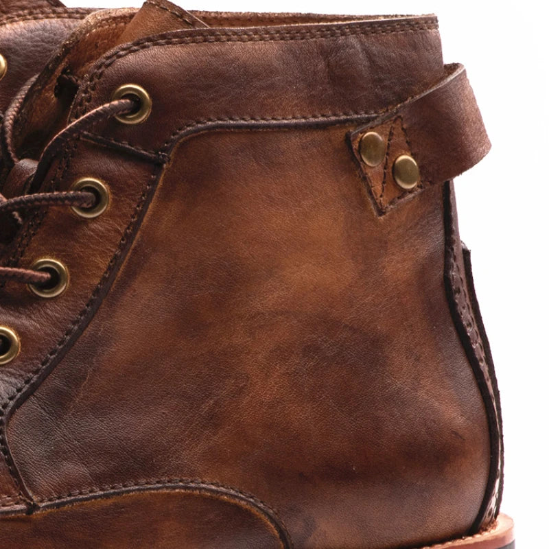 David | Botas de Lujo de Cuero para Hombre con Acabado Brillante y Elegante