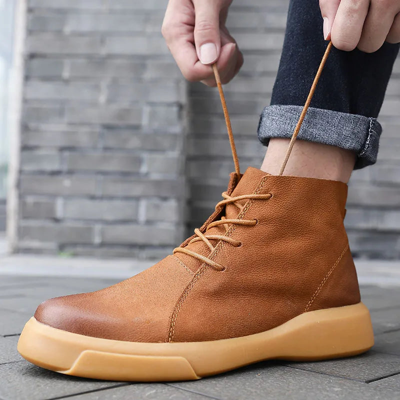 Zapatos elegantes de cuero para hombre con acabado refinado y estilo atemporal, ideales para looks formales