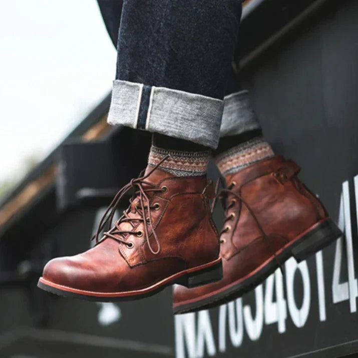 David | Botas de Lujo de Cuero para Hombre con Acabado Brillante y Elegante