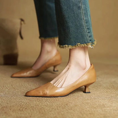 Zapatos Mujer – Tacón Clásico en Cuero, Chic y Versátil