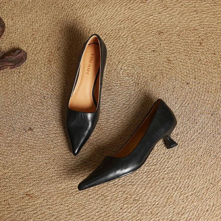 Zapatos Mujer – Tacón Clásico en Cuero, Chic y Versátil