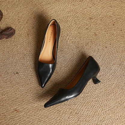Zapatos Mujer – Tacón Clásico en Cuero, Chic y Versátil