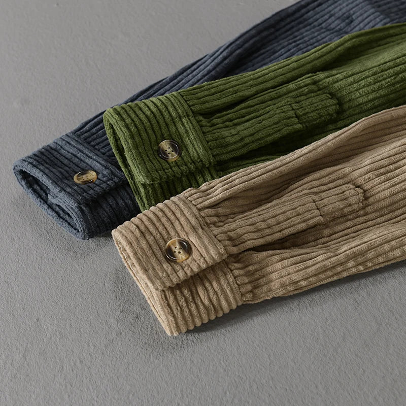 Elegante chaqueta de pana para hombre, cómoda y versátil para el otoño o para el uso diario
