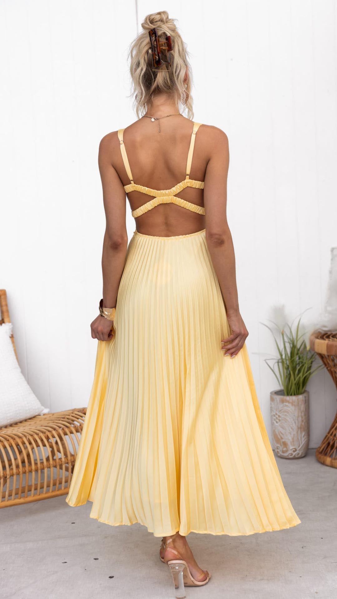Vestido maxi plisado amarillo con escote en V para mujer, ligero y elegante para verano
