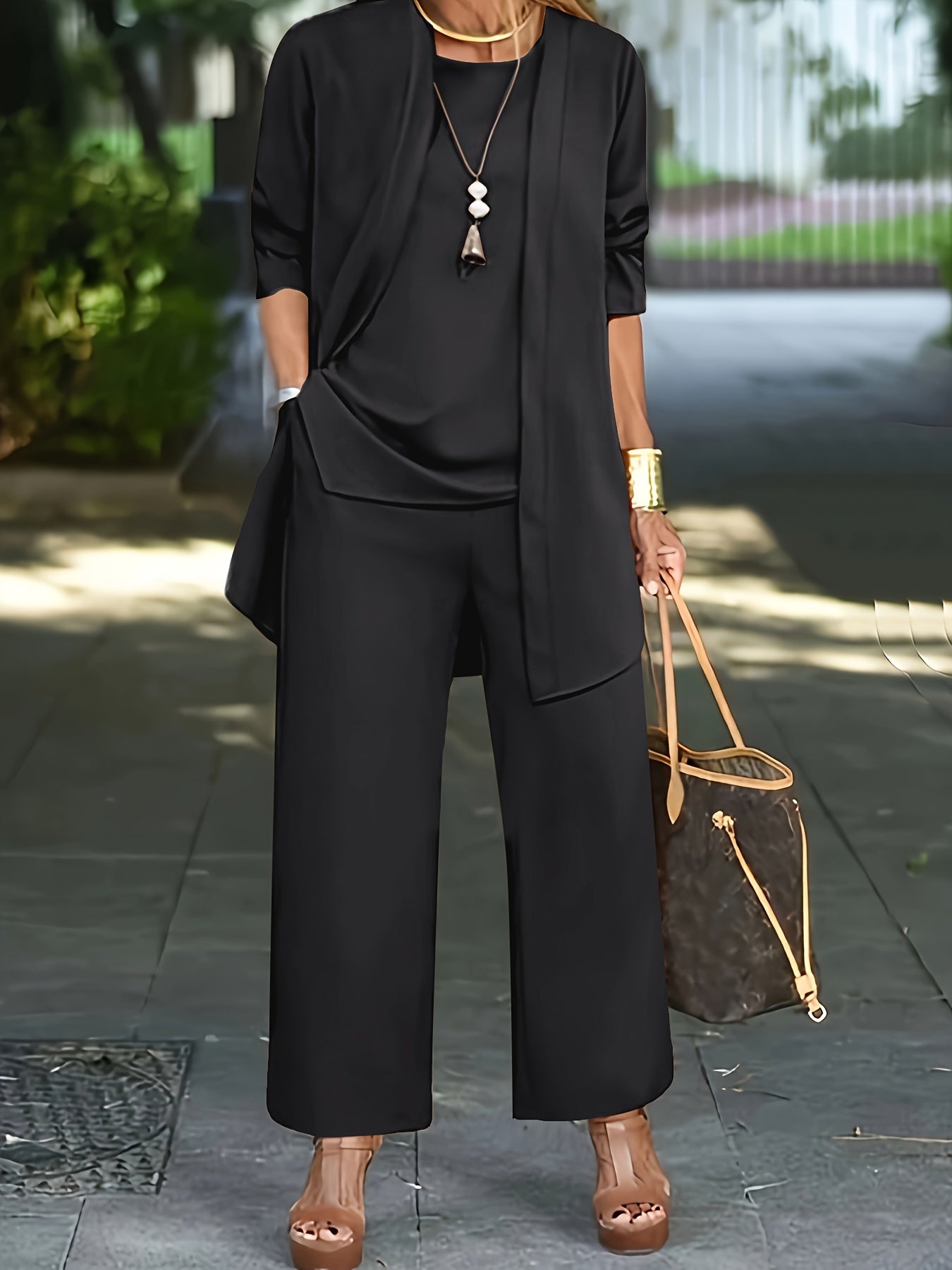 Melissa | Conjunto de Tres Piezas con Diseño Elegante de Verano