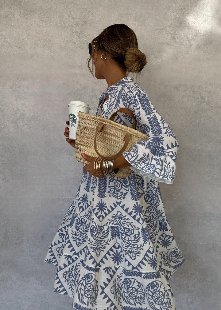 Vestido mini con estampado y manga larga para mujer