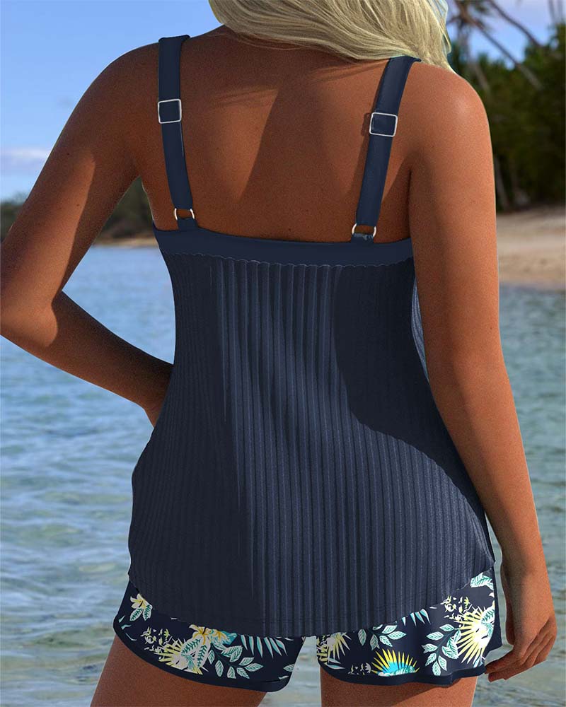 Tankini a rayas con braguita de dos piezas