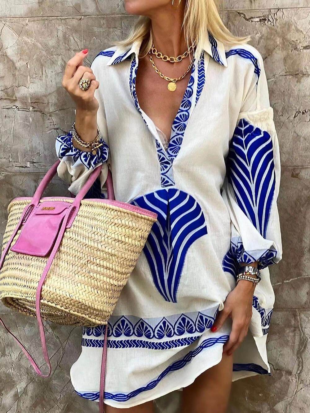Mini Vestido Estampado de Manga Larga con Cuello V Sofisticado