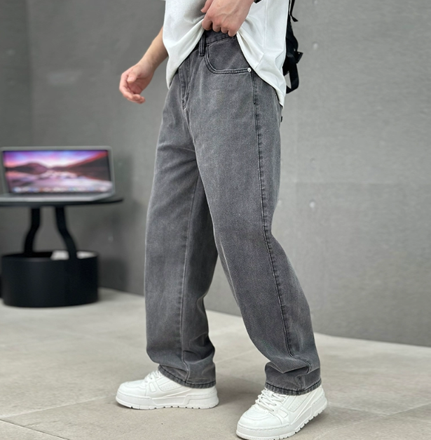 Jeans de primavera para hombre con corte recto y ajuste amplio, cómodos y modernos para uso diario