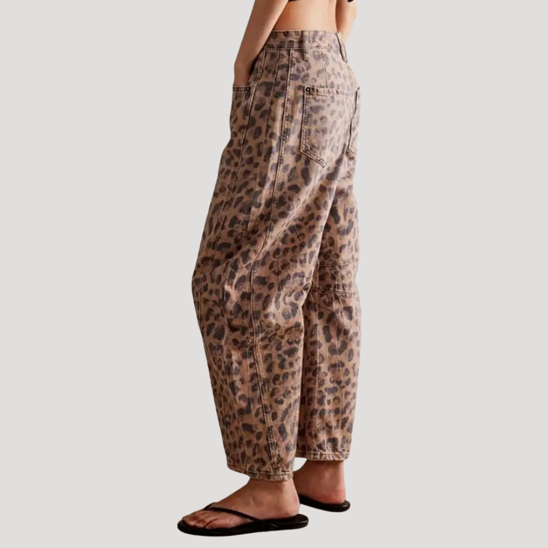 Pantalón vaquero pernera barril estampado leopardo para mujer - Tenden