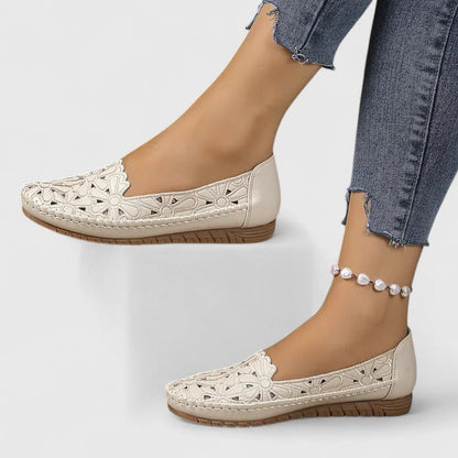 Zapatos planos con perforaciones elegantes para mujer