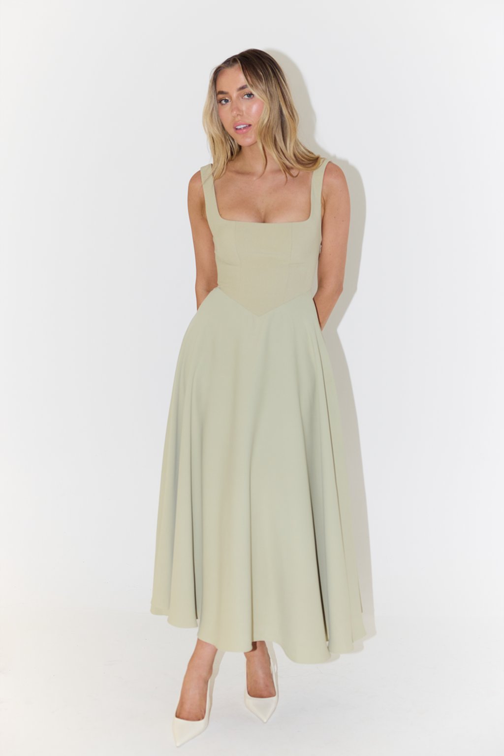 Vestido Midi Escote Cuadrado A-Line Sin Mangas