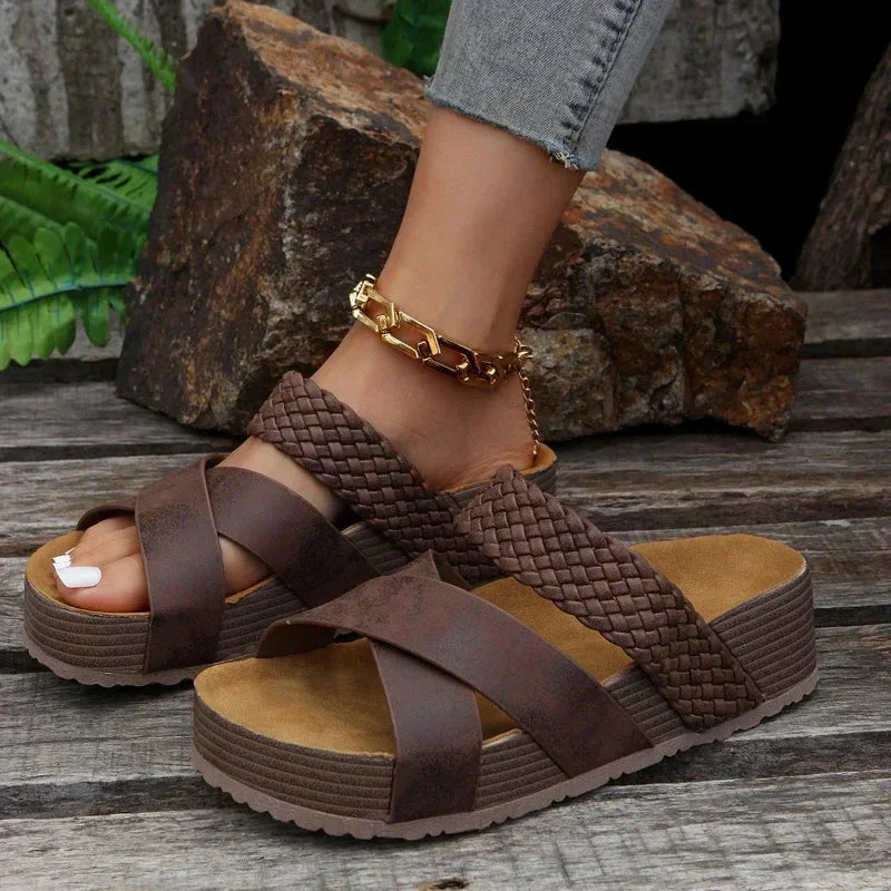 Sandalias ortopédicas de cuero con tiras trenzadas y suela ergonómica para mujer, cómodas y elegantes para verano o uso diario