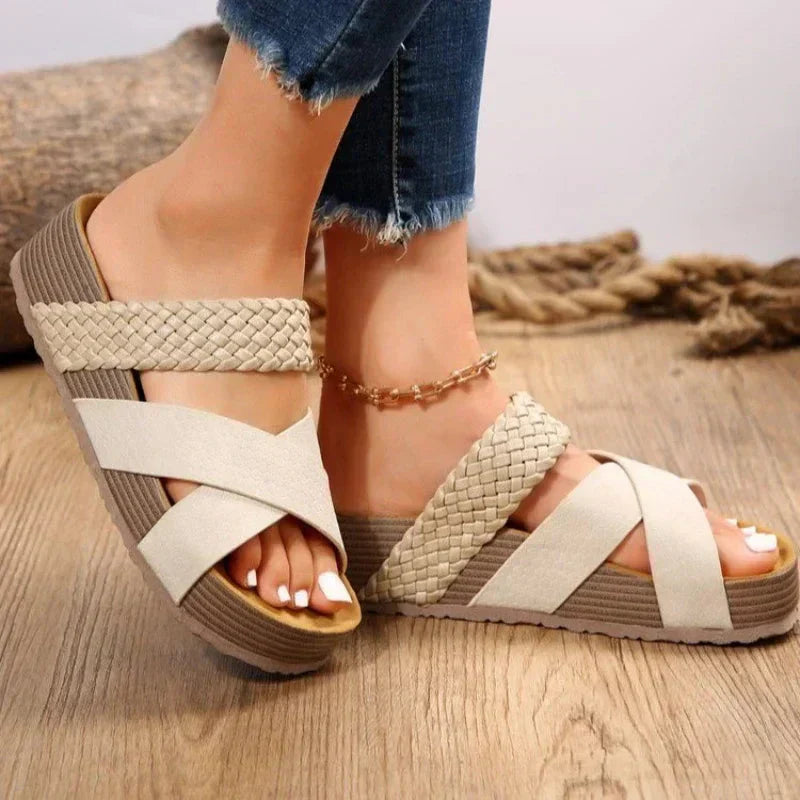 Sandalias ortopédicas de cuero con tiras trenzadas y suela ergonómica para mujer, cómodas y elegantes para verano o uso diario