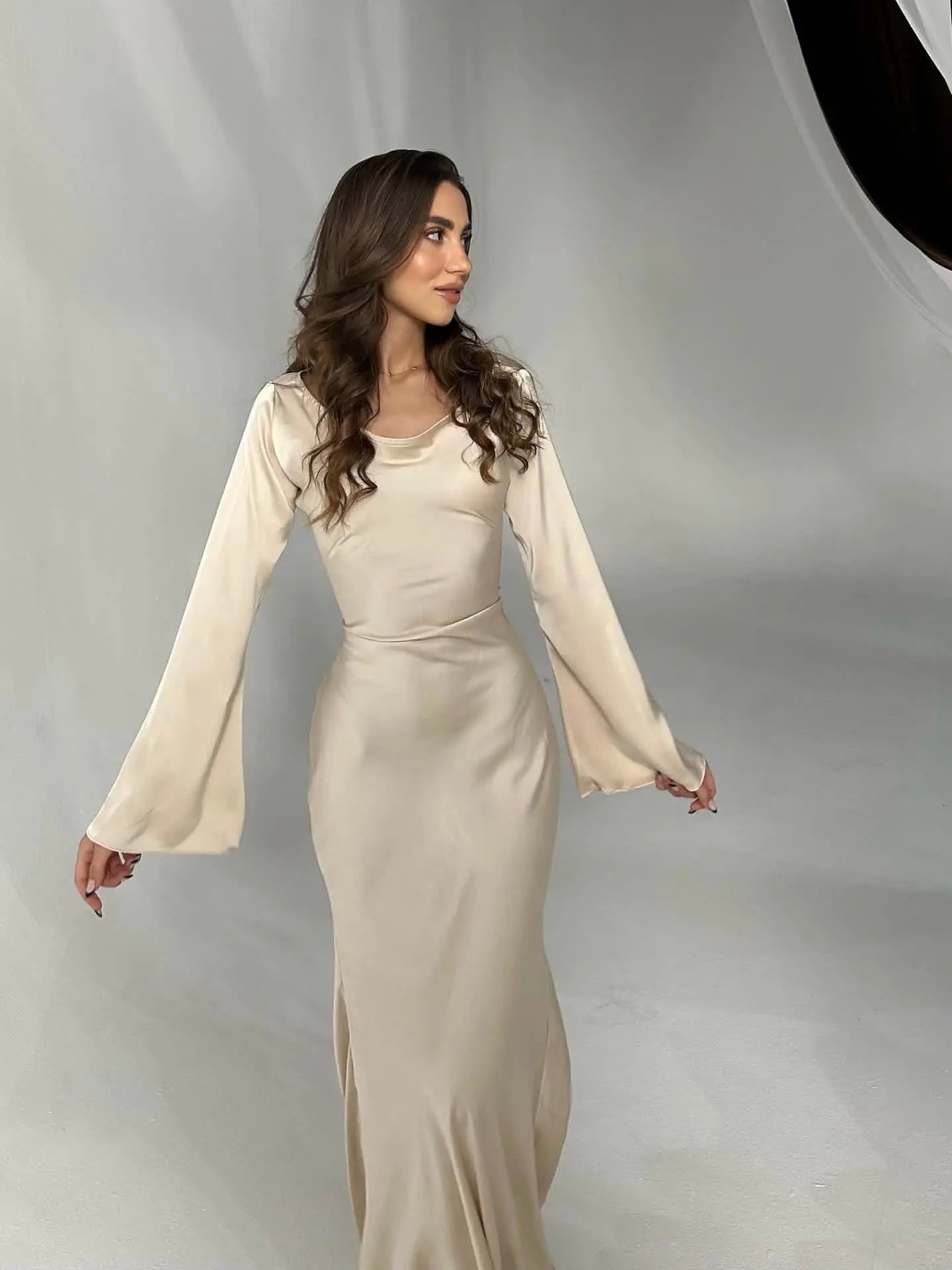 Vestido maxi ajustado con manga larga para mujer - Elegancia veraniega