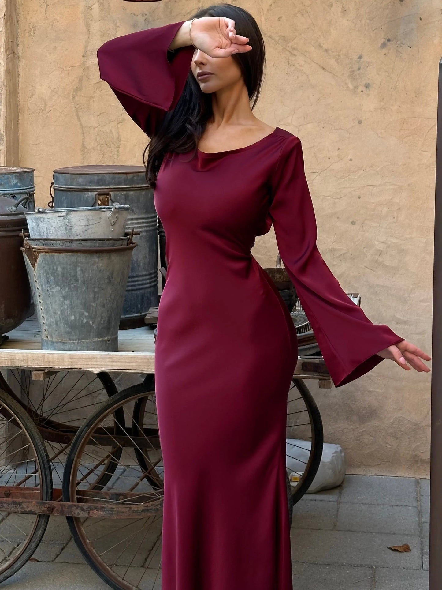 Vestido maxi ajustado con manga larga para mujer - Elegancia veraniega