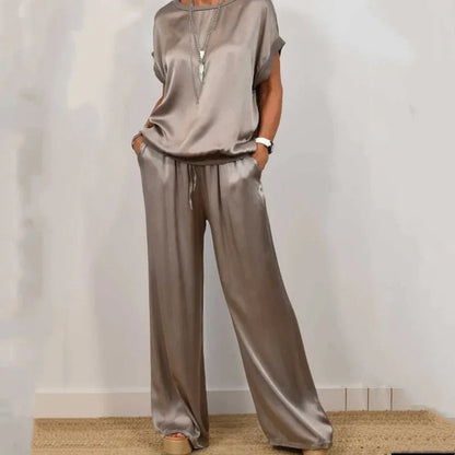 Traje elegante de dos piezas con blazer y pantalón para mujer, sofisticado para oficina o evento