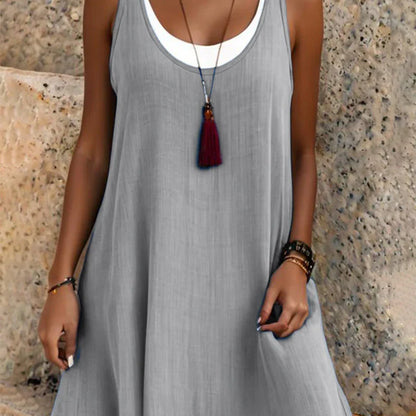 Vestido minimalista de tirantes para tus días más ligeros