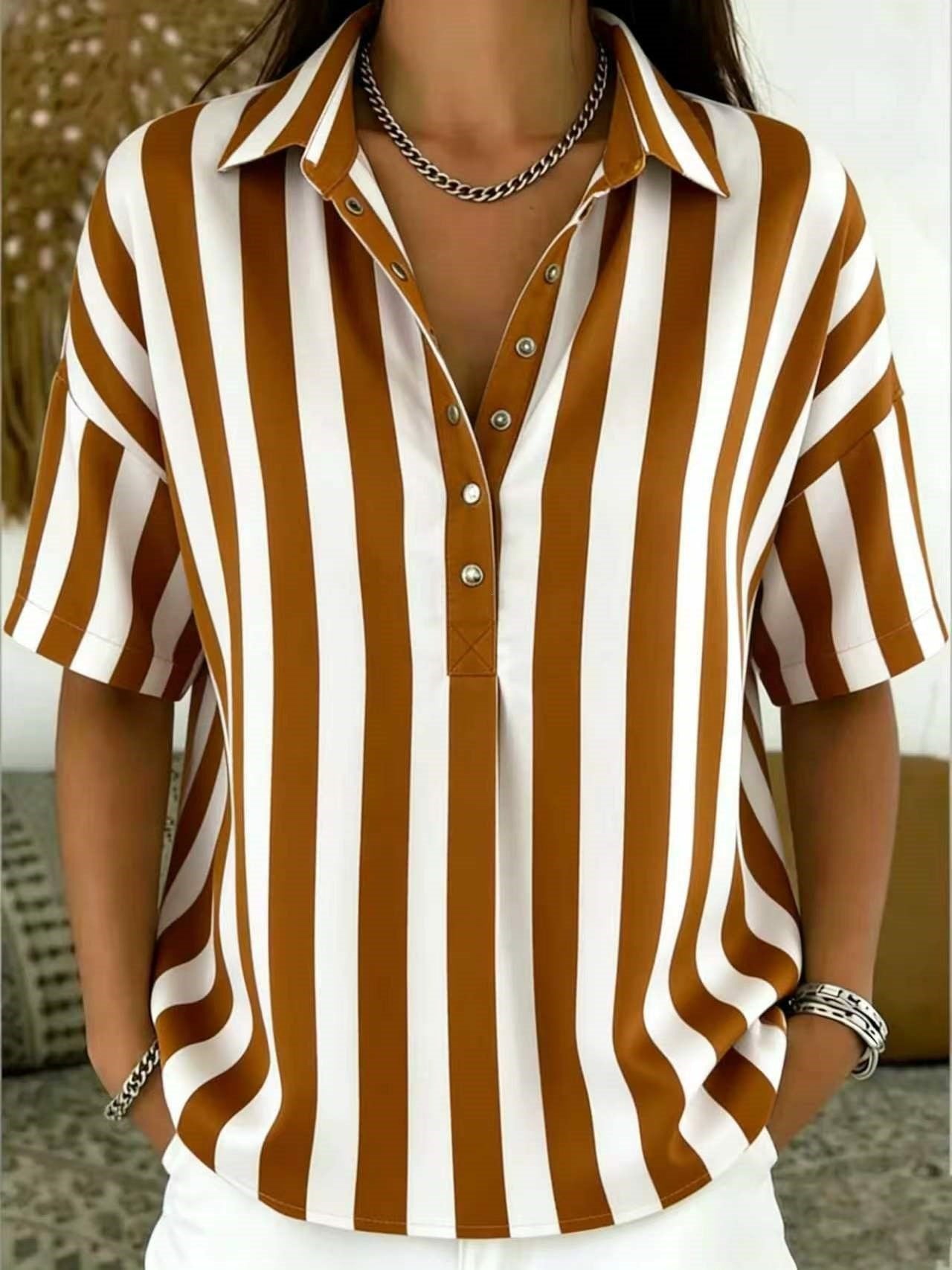 Thessa | Blusa de Manga Corta con Cuello y Estampado de Rayas para Mujer