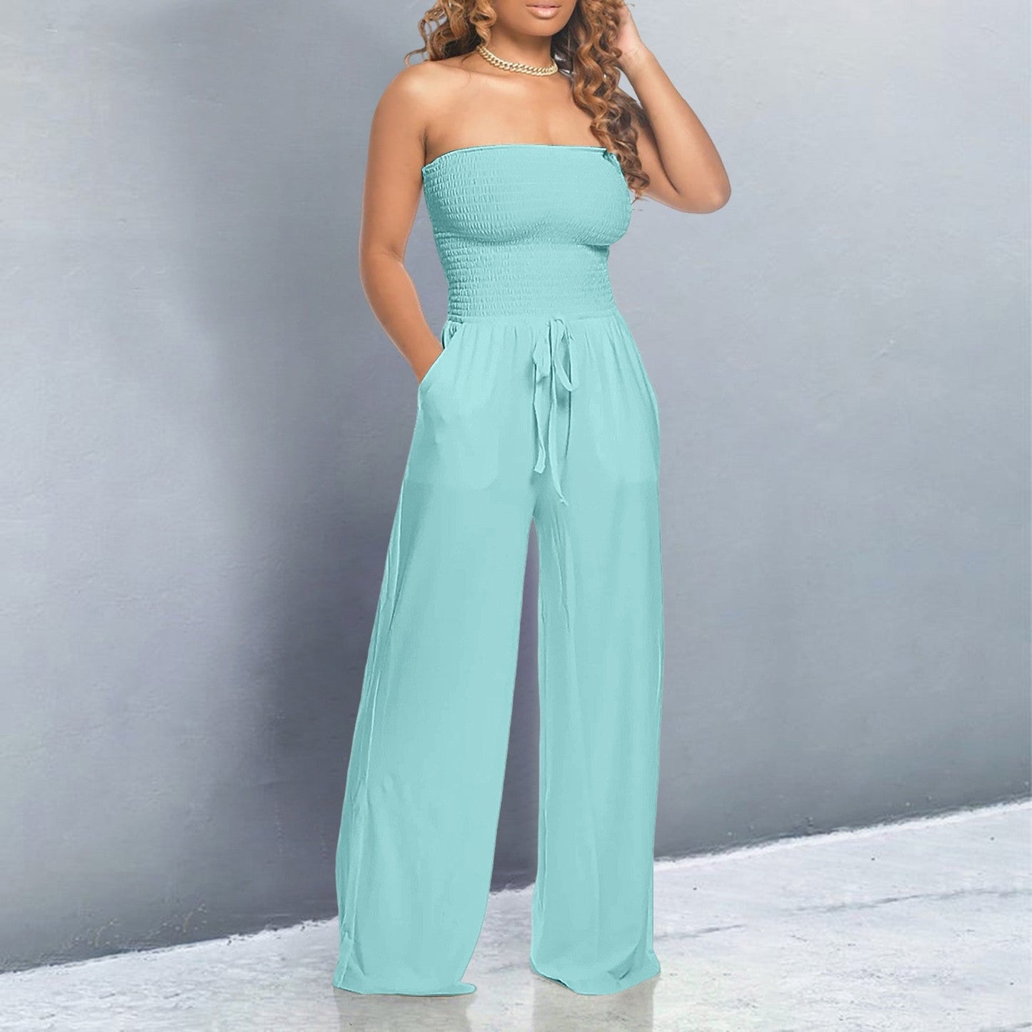 Mono off-shoulder moderno para mujer, ligero y elegante para verano o fiesta